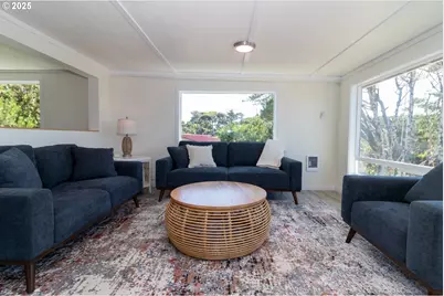 4589 Meares St, Florence, OR 97439 - Photo 9