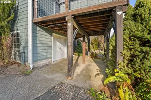 235 Melrose Terrace Ln, Roseburg, OR 97471 - Photo 41
