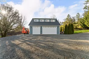 235 Melrose Terrace Ln, Roseburg, OR 97471 - Photo 39