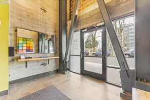 300 NW 8th Ave, Portland, OR 97209 - Photo 19