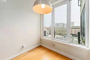 300 NW 8th Ave, Portland, OR 97209 - Photo 11
