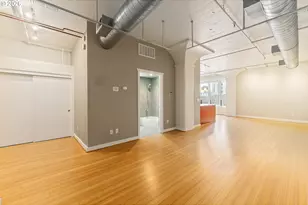 300 NW 8th Ave, Portland, OR 97209 - Photo 9