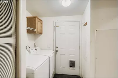 2111 Pippin St NE, Salem, OR 97305 - Photo 21