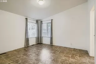 2111 Pippin St NE, Salem, OR 97305 - Photo 11