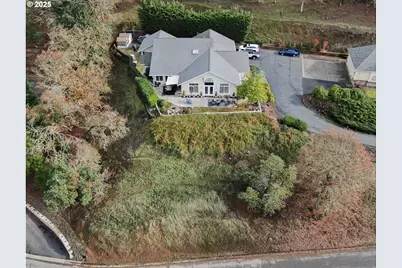 1356 SE Laurel Ct, Roseburg, OR 97470 - Photo 3