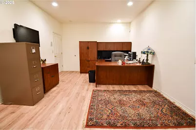 1356 SE Laurel Ct, Roseburg, OR 97470 - Photo 5