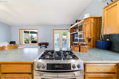 768 NE Main St, Willamina, OR 97396 - Photo 11