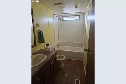 463 SE Gregory Dr, Winston, OR 97496 - Photo 13