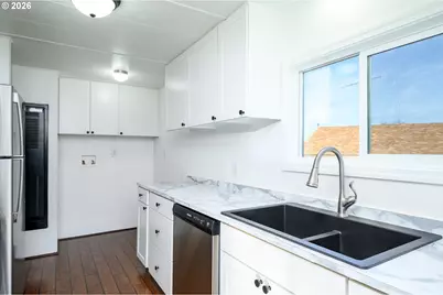 500 N Gilwood St #21, Carlton, OR 97111 - Photo 9