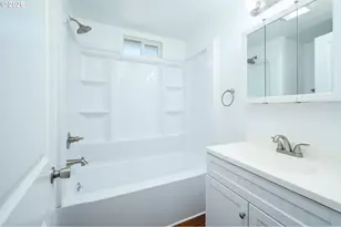 500 N Gilwood St, Carlton, OR 97111 - Photo 15