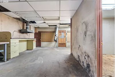 3403 NE Broadway St, Portland, OR 97232 - Photo 21
