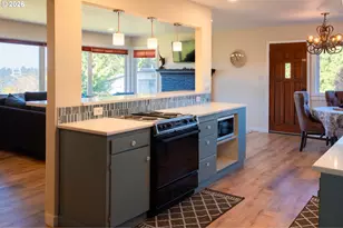 345 S Crestline Dr, Waldport, OR 97394 - Photo 7