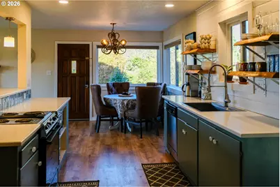 345 S Crestline Dr, Waldport, OR 97394 - Photo 5