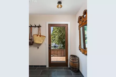 5623 SE Alder St, Portland, OR 97215 - Photo 3