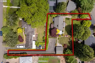 6810 SW Canyon Crest Dr, Portland, OR 97225 - Photo 37