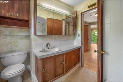 6810 SW Canyon Crest Dr, Portland, OR 97225 - Photo 19