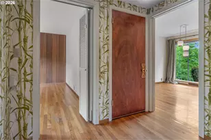 6810 SW Canyon Crest Dr, Portland, OR 97225 - Photo 17