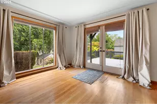 6810 SW Canyon Crest Dr, Portland, OR 97225 - Photo 9