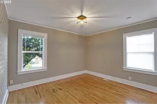 621 NE Ainsworth St, Portland, OR 97211 - Photo 15