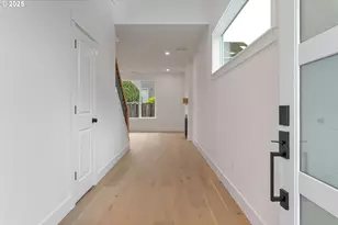 2263 SW Phyllis Pl, Gresham, OR 97080 - Photo 5