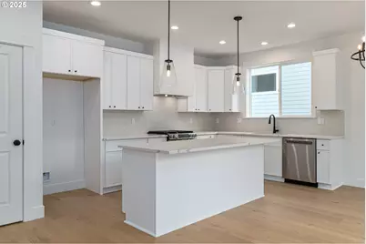 2263 SW Phyllis Pl, Gresham, OR 97080 - Photo 7