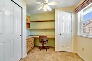 2015 Camellia Way, Woodburn, OR 97071 - Photo 11