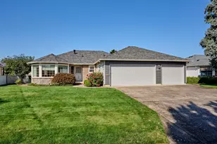 2015 Camellia Way, Woodburn, OR 97071 - Photo 1