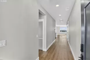 12188 SW Autumnview St, Tigard, OR 97224 - Photo 5