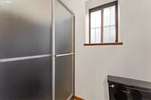 17501 NE Clackamas St, Portland, OR 97230 - Photo 33