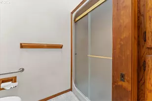 17501 NE Clackamas St, Portland, OR 97230 - Photo 19
