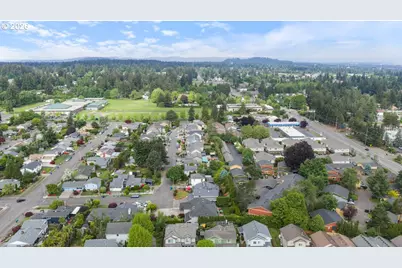 17501 NE Clackamas St, Portland, OR 97230 - Photo 37