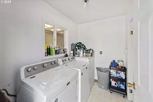 805 C St, Myrtle Point, OR 97458 - Photo 21