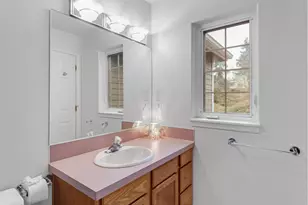 8310 N Edison St, Portland, OR 97203 - Photo 33