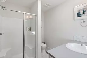 10045 SE Clinton St, Portland, OR 97266 - Photo 15