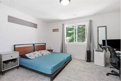 10045 SE Clinton St, Portland, OR 97266 - Photo 13
