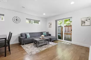 10045 SE Clinton St, Portland, OR 97266 - Photo 3