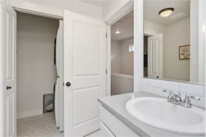 10045 SE Clinton St, Portland, OR 97266 - Photo 19