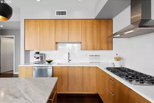 1920 S River Dr, Portland, OR 97201 - Photo 19