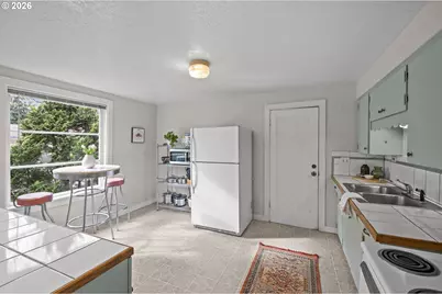 2846 SE 131st Ave, Portland, OR 97236 - Photo 7