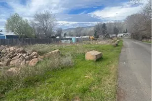 5 Dozer Dr, Dallesport, WA 98617 - Photo 1