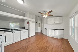550 S State St, Sutherlin, OR 97479 - Photo 11