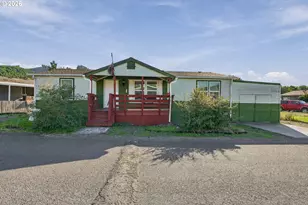 550 S State St, Sutherlin, OR 97479 - Photo 1