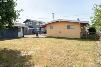 509 NW Elwood Dr, Winston, OR 97496 - Photo 27