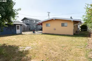 509 NW Elwood Dr, Winston, OR 97496 - Photo 27