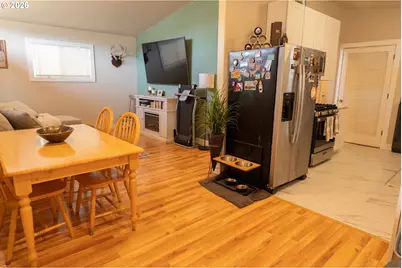 509 NW Elwood Dr, Winston, OR 97496 - Photo 3