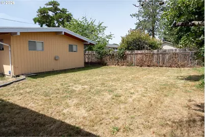 509 NW Elwood Dr, Winston, OR 97496 - Photo 25