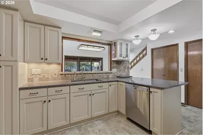 15306 SE Harrison St, Portland, OR 97233 - Photo 11