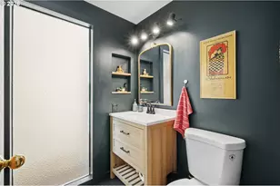 784 Brookside Dr, Eugene, OR 97405 - Photo 17