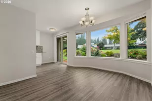 15715 SW Oakhill Ln, Portland, OR 97224 - Photo 9