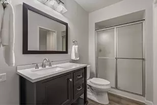 15715 SW Oakhill Ln, Portland, OR 97224 - Photo 23